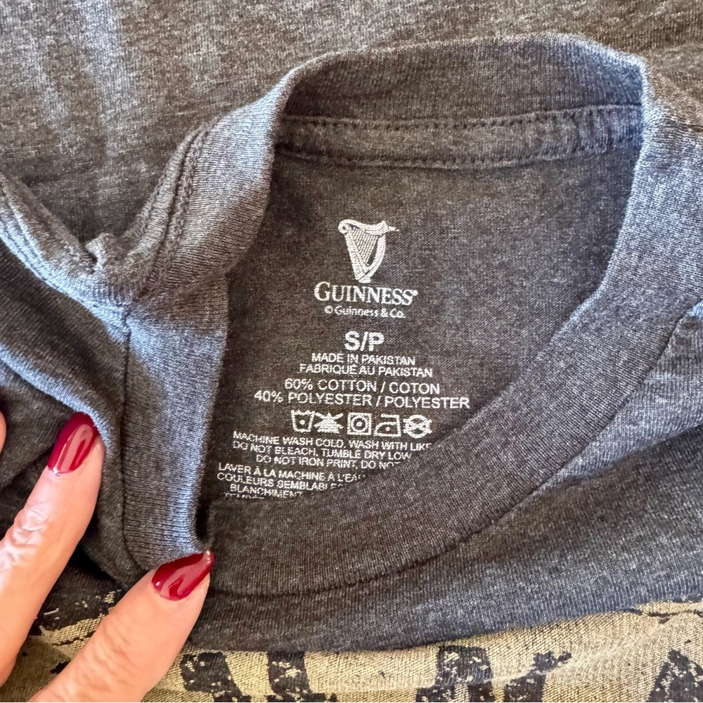 NWOT men’s marled grey Guinness tee shirt S - Picture 5 of 7